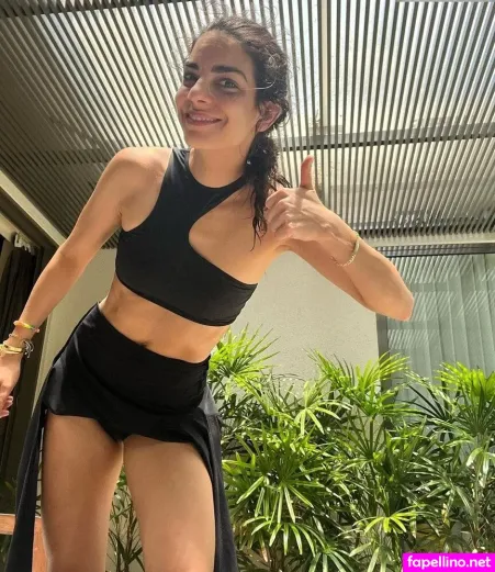 Lilli Hollunder OnlyFans Thumbnail #ZZRxghF5Ha