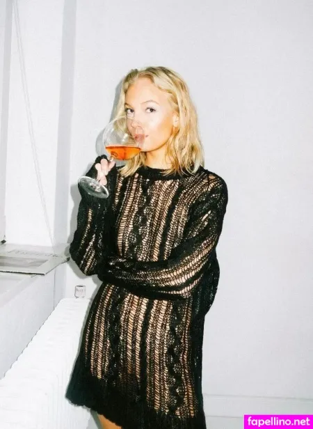 Lilli Sophia OnlyFans Thumbnail #O1BFx0uVkQ