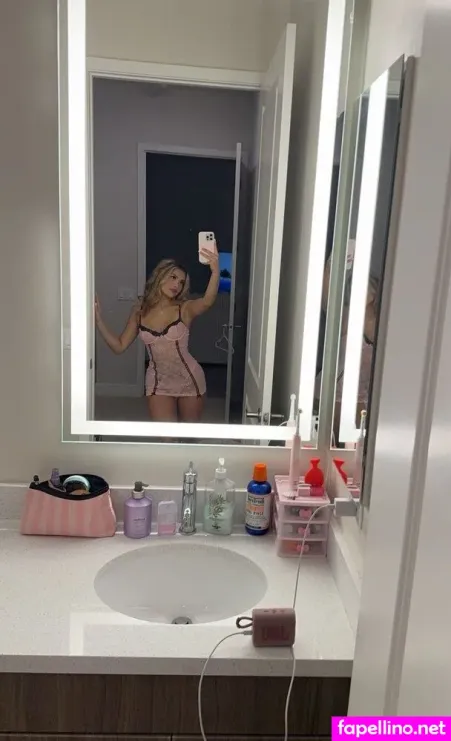 Lilliandelaney OnlyFans Thumbnail #LIhBhHijkp