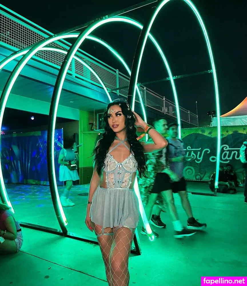 lillianxle, lilliluxe Nude Leaked OnlyFans Photo #2cDExhdz1s