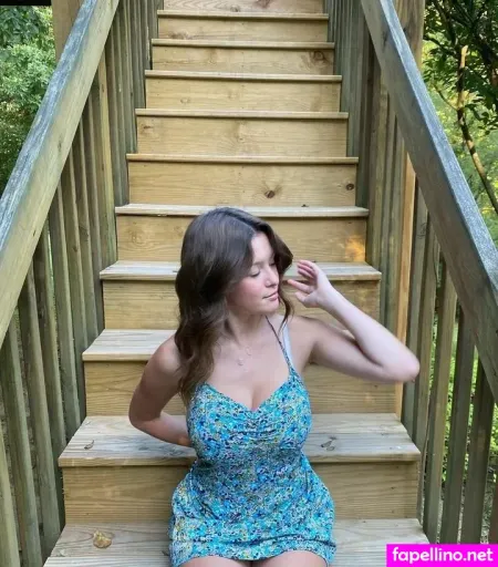 Lillie Goldman OnlyFans Thumbnail #3fXIJZY6Ld