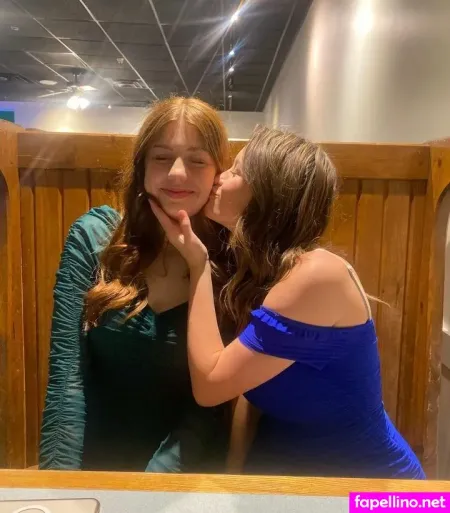 Lillie Goldman OnlyFans Thumbnail #LMH5SGwKJk