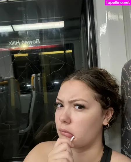 Lillil0ve OnlyFans Thumbnail #Whr7dgNNXA
