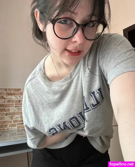 Lillily131 OnlyFans Thumbnail #ee3PBP6qNx