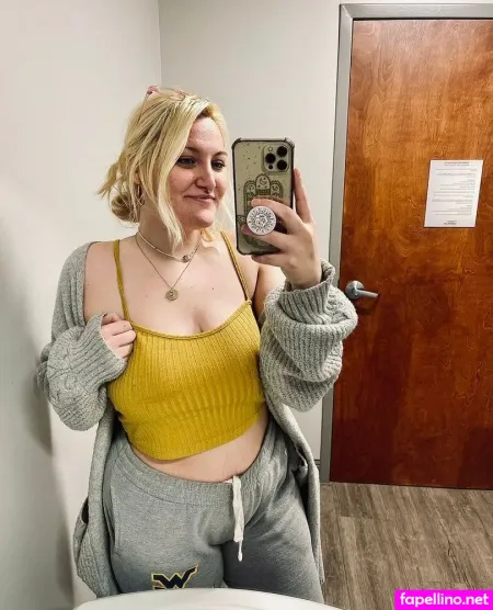 Lilllbrieee OnlyFans Thumbnail #a4Qgjc5bEx