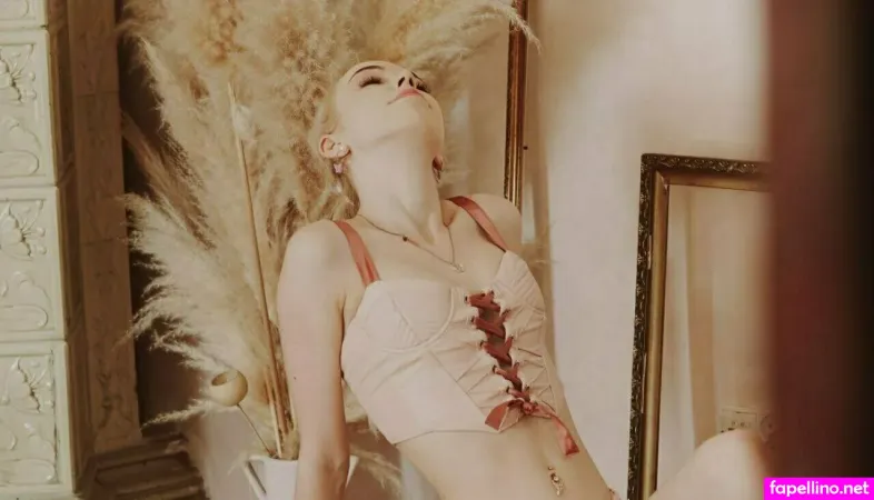 Lilly Blooms OnlyFans Thumbnail #pWPcAtuPxw