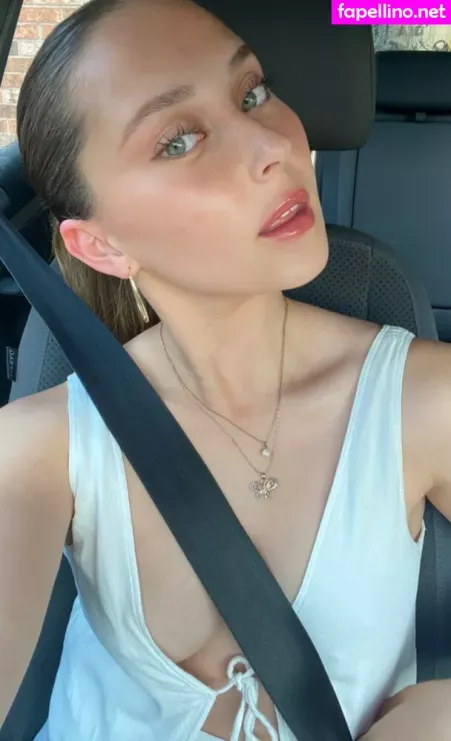 Lilly Breton OnlyFans Thumbnail #PHLhI1uAw6