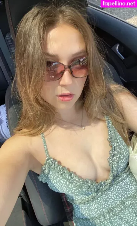 Lilly Breton OnlyFans Thumbnail #mOvcrAjDSv