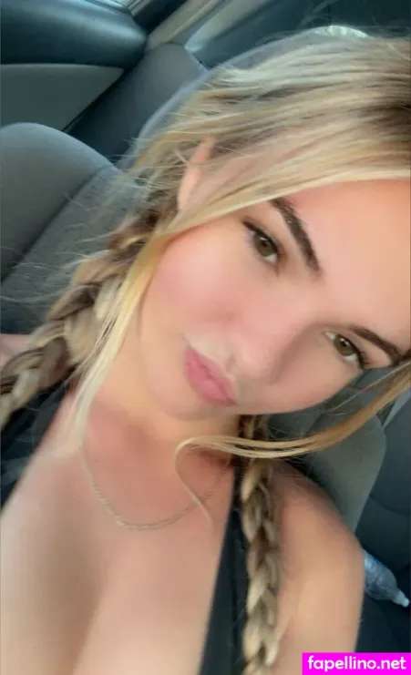 Lilly Foster Main Profile Photo