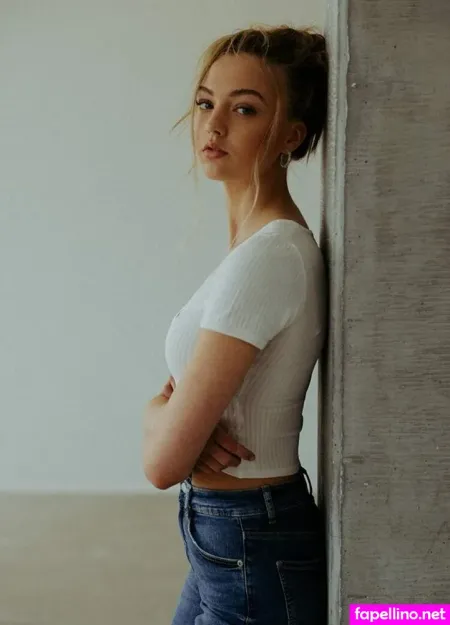 Lilly Krug OnlyFans Thumbnail #qUlyLzXpmt