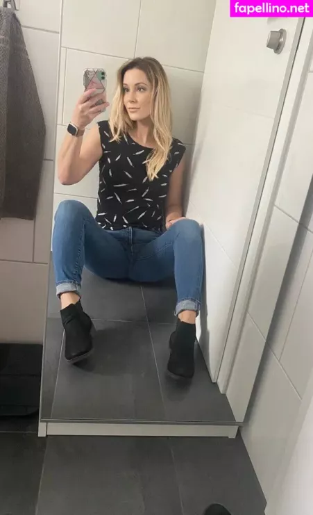 Lilly Loves You OnlyFans Thumbnail #XKedBTX3ZS