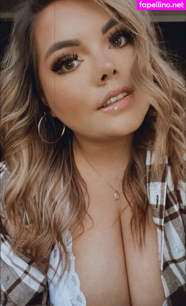 lilly.m.243789736, lilym1710 Nude Leaked OnlyFans Photo #0NKT1scnsM