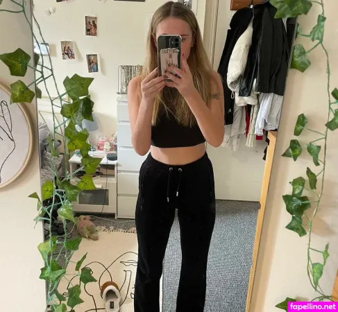 Lilly N OnlyFans Thumbnail #XyfIfro0iX