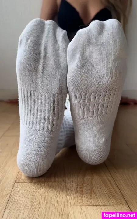 Lilly Rosee23 OnlyFans Thumbnail #q1breCJh41