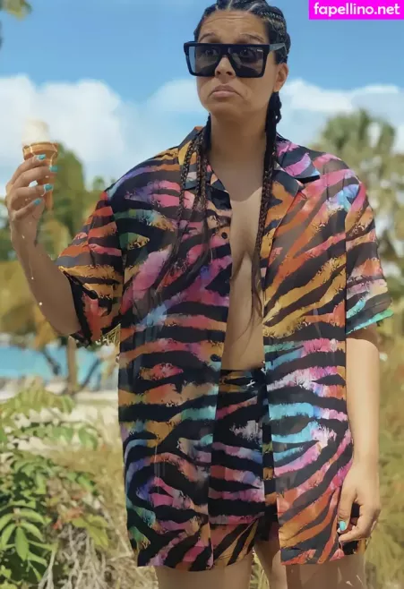 Lilly Singh OnlyFans Thumbnail #N8m7x3Vdmj