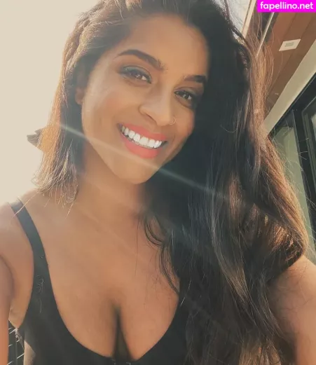 Lilly Singh OnlyFans Thumbnail #i5jCkRbTcy