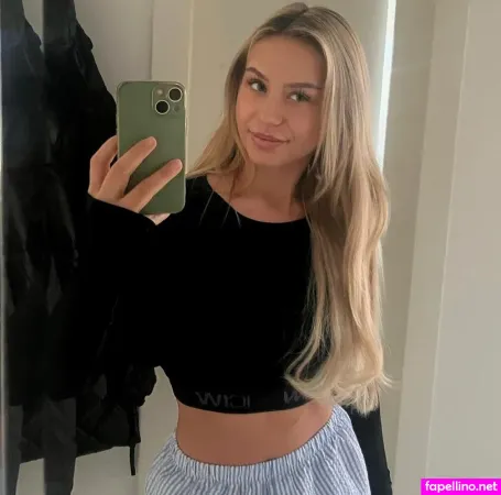 Lilly Solterbeck OnlyFans Thumbnail #y93RIDt83S