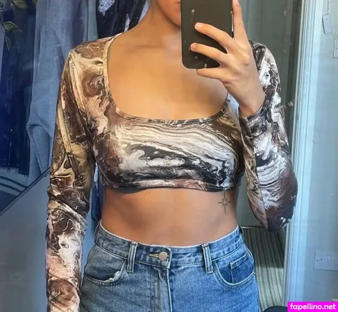 Lilly Walker OnlyFans Thumbnail #gypwieXUjS