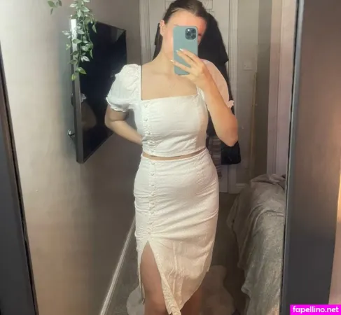 Lilly Walker OnlyFans Thumbnail #njakAMofPn