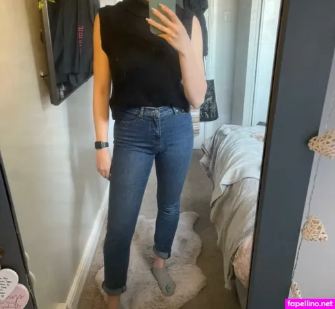 Lilly Walker OnlyFans Thumbnail #uKQY7dxrvz