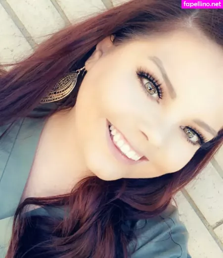 Lilly Zamora OnlyFans Thumbnail #5CEg5NAhbY