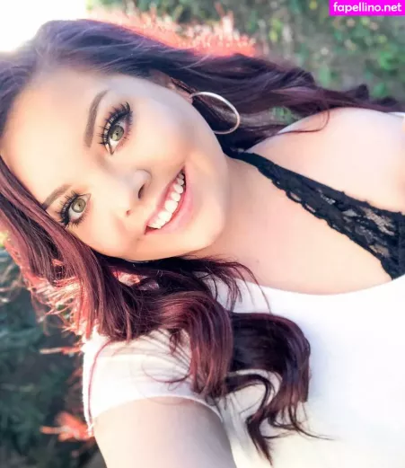 Lilly Zamora OnlyFans Thumbnail #k1RgBYkfOp