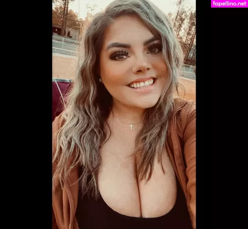 Lilly Zamora OnlyFans Thumbnail #qA8I7dvBZX