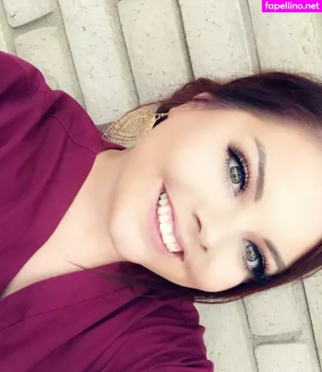 Lilly Zamora OnlyFans Thumbnail #wMXVpCnleZ