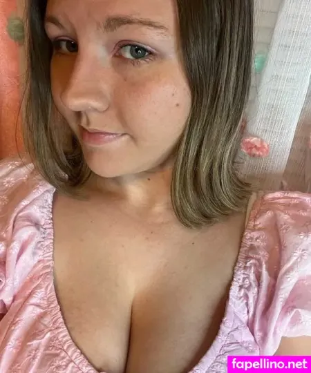 Lilly1525 OnlyFans Thumbnail #61ze1UHBAK