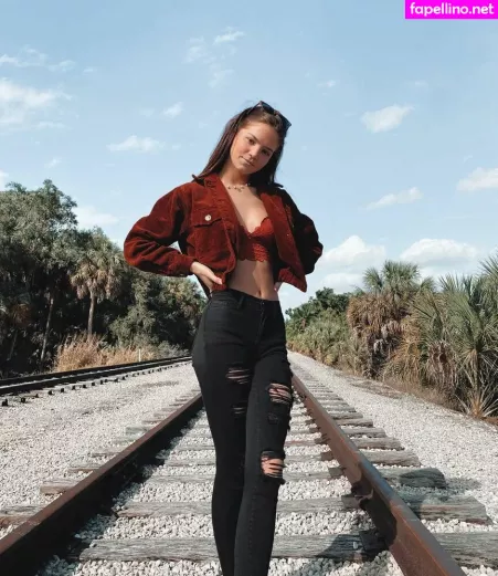 Lillyackerman OnlyFans Thumbnail #VBtCGoeuju