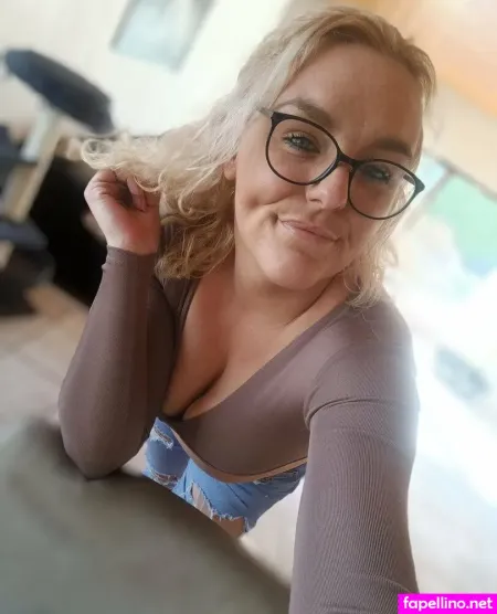 Lillyfee34 OnlyFans Thumbnail #VFtBBUoyCy