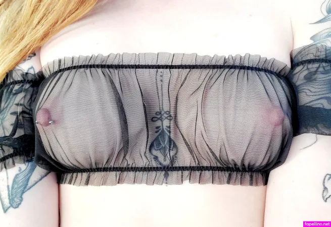 Lillyfloweeer Main Profile Photo