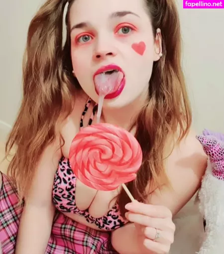 Lillypiee OnlyFans Thumbnail #aI93RTn4cb