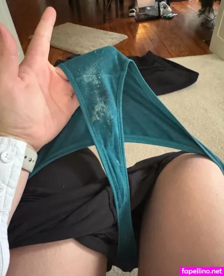 Lillyrose8893 OnlyFans Thumbnail #9s8R8B2fdm
