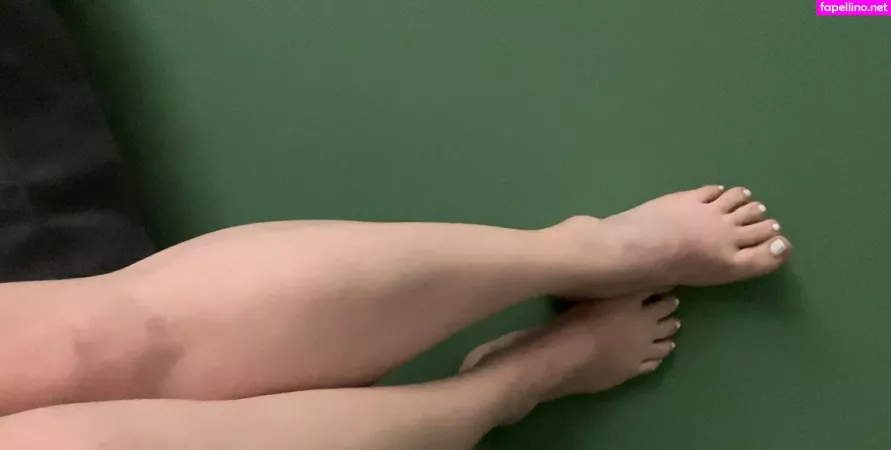 Lillysunday OnlyFans Thumbnail #CFomDdRMz9