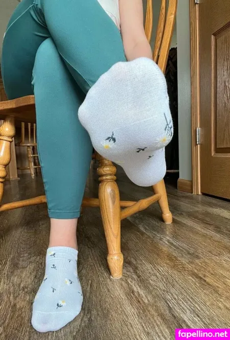 Lilmissnaughtyfeet OnlyFans Thumbnail #N3grDowCLk