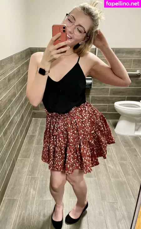 Lilmisssiris OnlyFans Thumbnail #wqFmI5O4ej