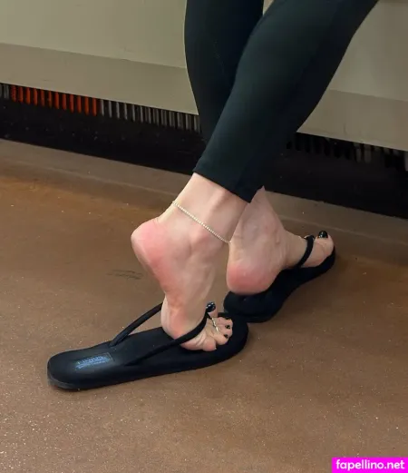 Lilmizdry OnlyFans Thumbnail #L2n9zKvrVb