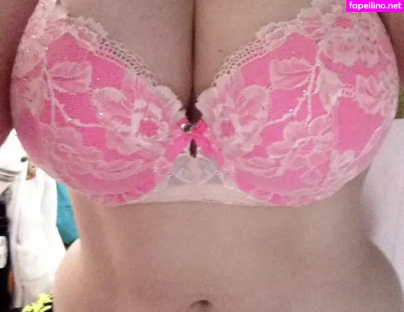 Lilmizthickems OnlyFans Thumbnail #KpyMz0ldp4