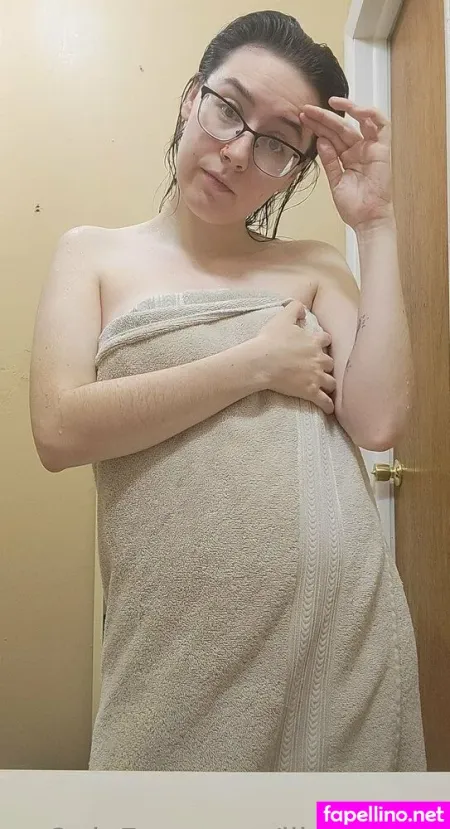 Lilmoonfox OnlyFans Thumbnail #Y6RbRpIdbt