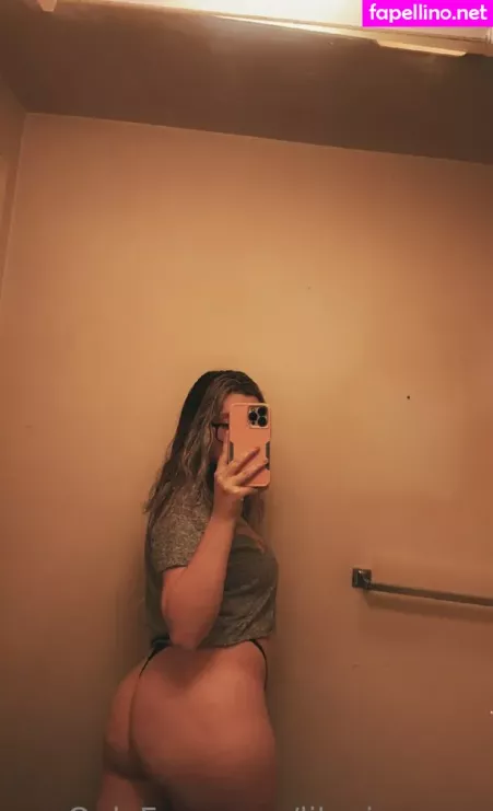 Lilpaigeyyxx OnlyFans Thumbnail #0xO7Vt4as3