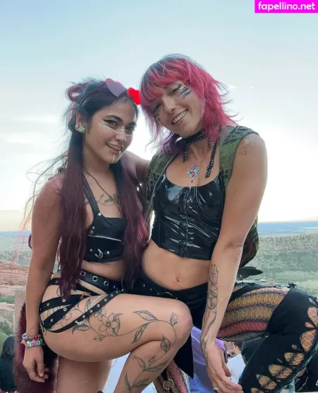 Lilravenfox 1 OnlyFans Thumbnail #jE9N3h0mTu