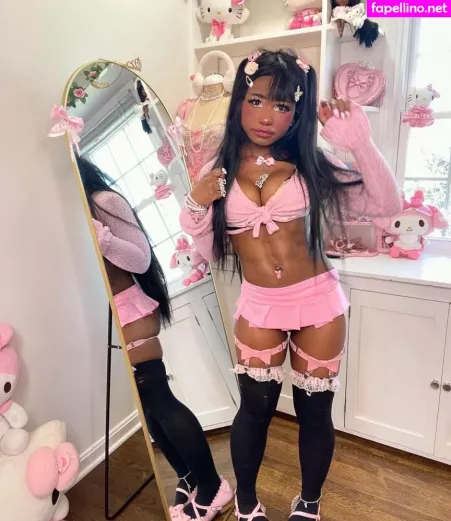 Lilrawrs OnlyFans Thumbnail #1p0U9RzASW