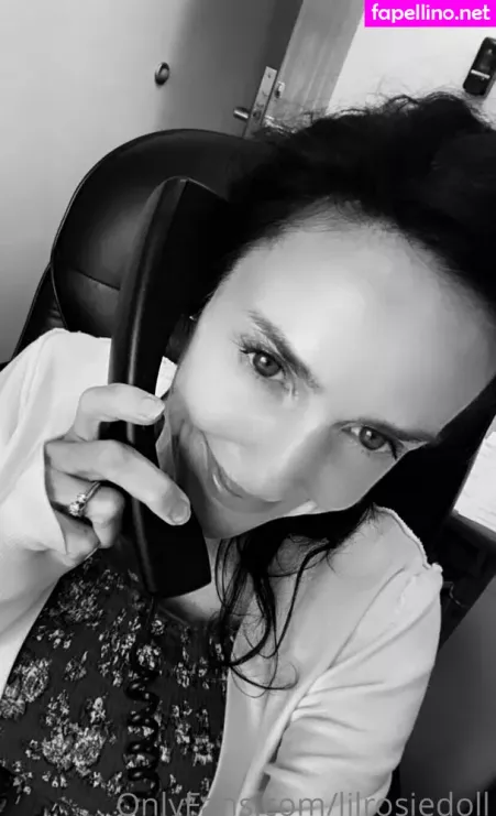 Lilrosiedoll OnlyFans Thumbnail #8ZzjWf79ru