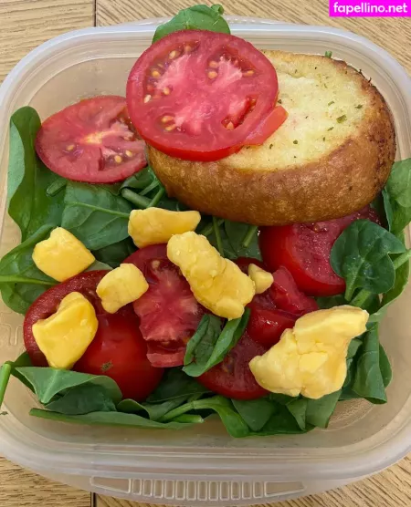 Lilrosiedoll OnlyFans Thumbnail #bXKINGS7bi