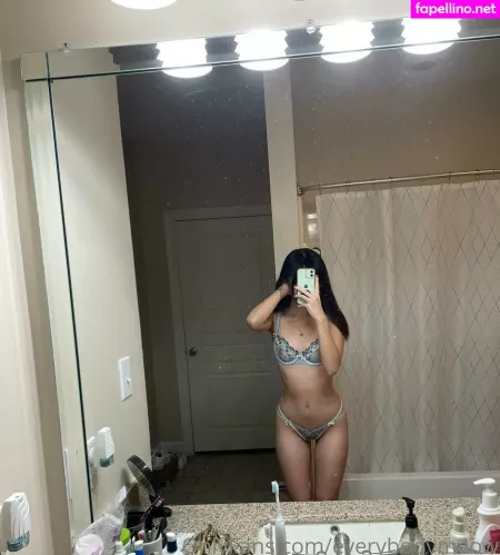 Lilsquirtz OnlyFans Thumbnail #6e2sFfl3Yo