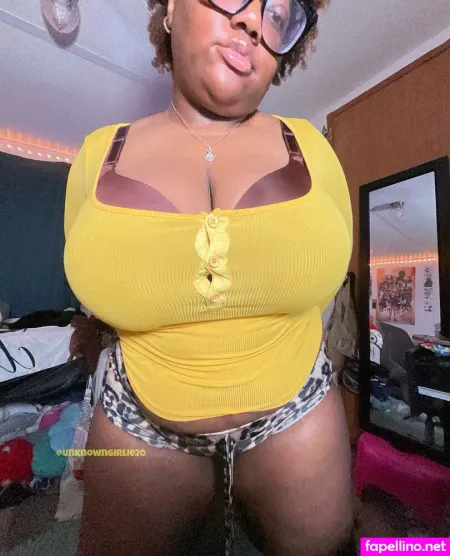 Lilunknowngirlie OnlyFans Thumbnail #1VstYm49I1