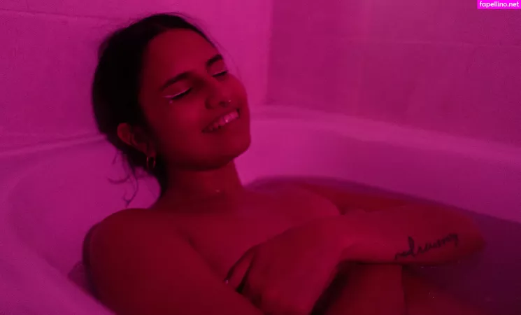 Lilvenecia OnlyFans Thumbnail #Eq25KE25uh