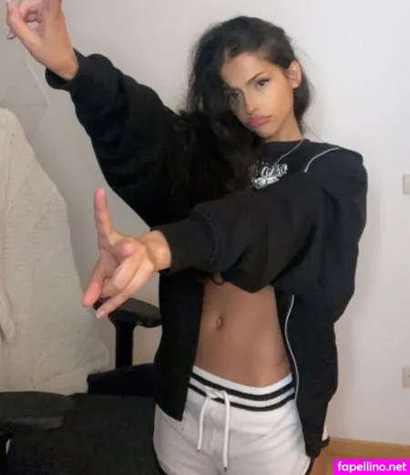 Lilwhuda OnlyFans Thumbnail #39nBcLgM9m