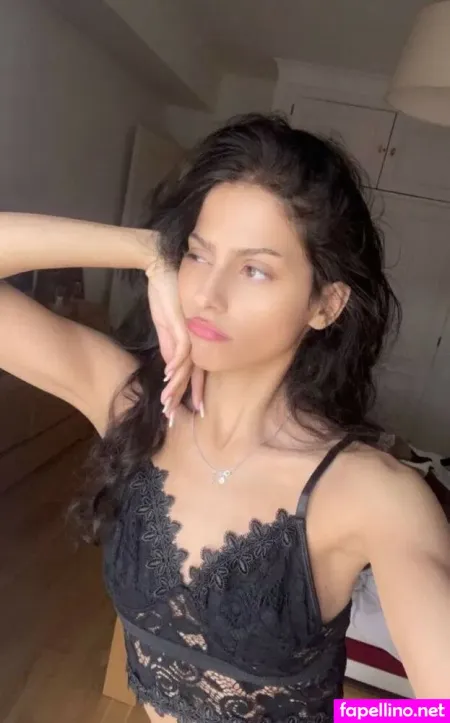 Lilwhuda OnlyFans Thumbnail #AueqA5Sflk